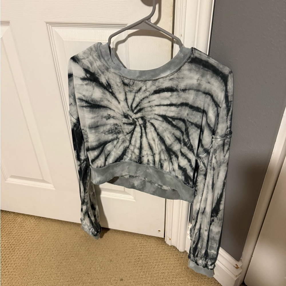 Tie-Dye Cropped Sweatshirt - Black and Gray